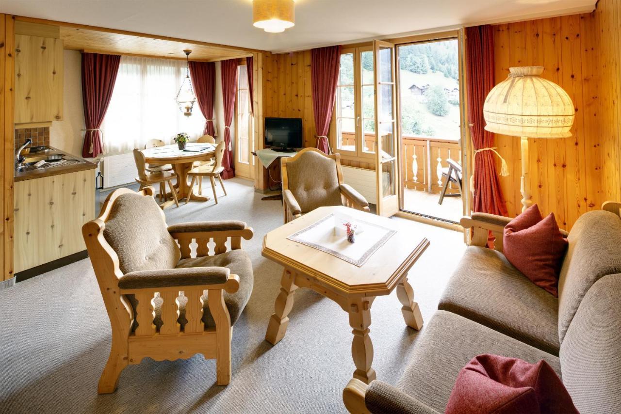 Hotel Alpenrose Wengen - A Family Affair Since 1881 Room photo